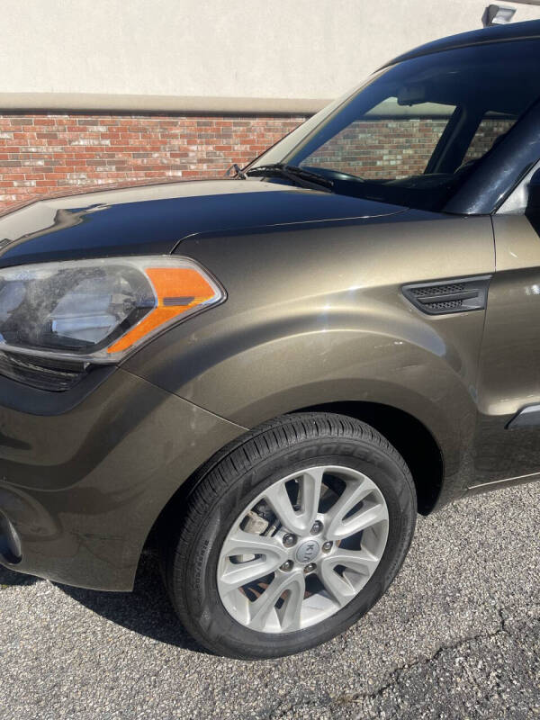 2013 Kia Soul +