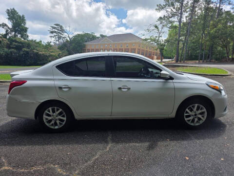 2018 Nissan Versa