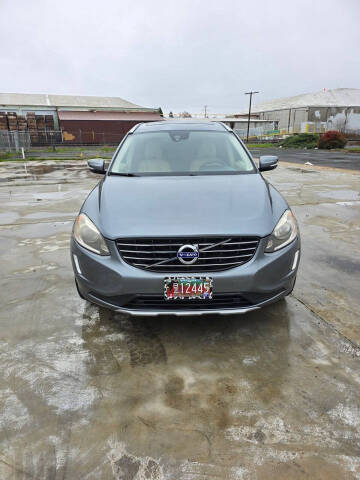 2016 Volvo XC60 T5 Drive-E Premier