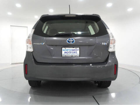 2012 Toyota Prius v Three