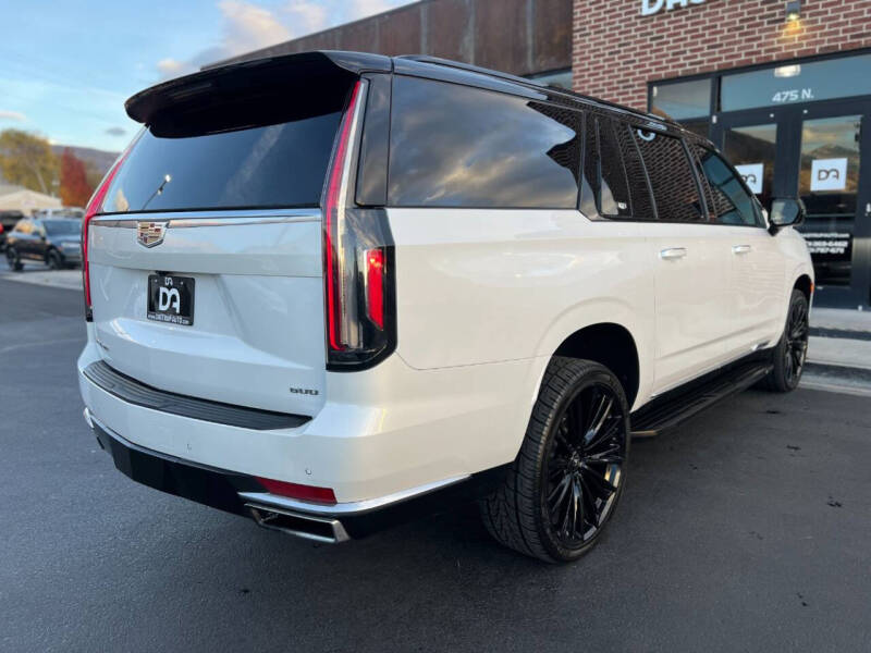 2022 Cadillac Escalade ESV Luxury