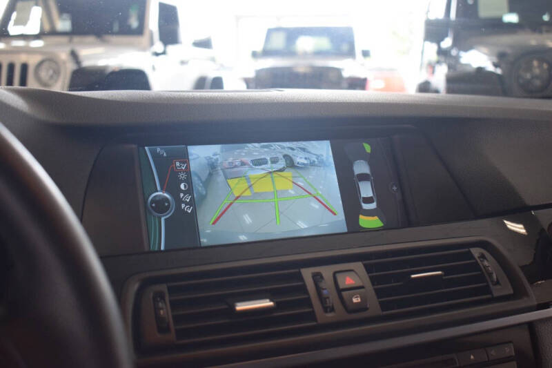 2012 BMW 5 Series 528i