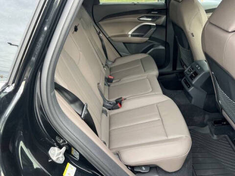 2025 Audi Q5 quattro Prestige TFSI