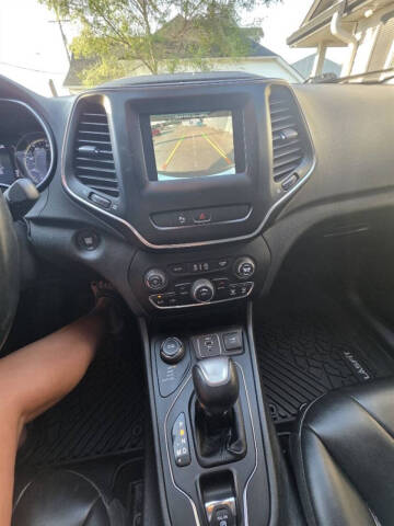 2019 Jeep Cherokee Latitude Plus