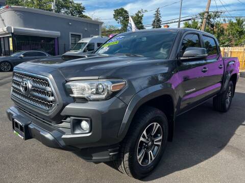 2017 Toyota Tacoma for sale at CarMart One LLC in Freeport NY