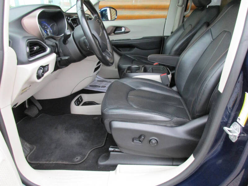 2019 Chrysler Pacifica Touring L