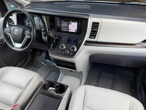 2017 Toyota Sienna
