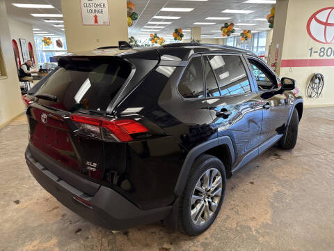 2022 Toyota RAV4 XLE Premium