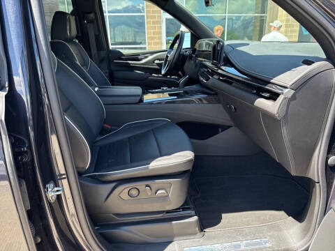 2023 Cadillac Escalade ESV Sport