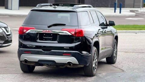 2017 GMC Acadia SLT-1
