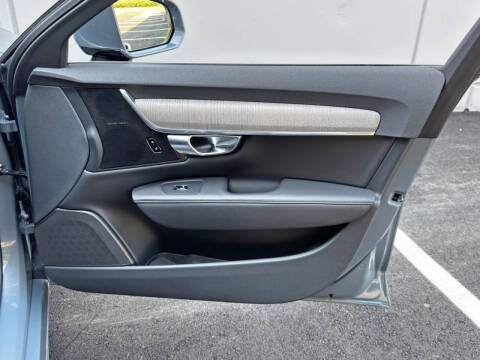 2023 Volvo S90 B6 Plus