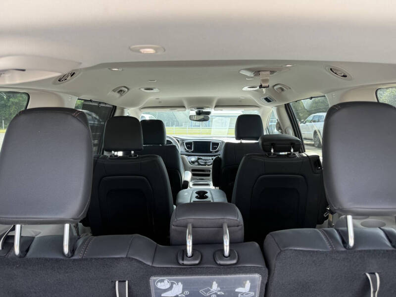 2020 Chrysler Pacifica Touring L