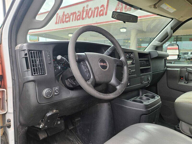 2016 GMC Savana 2500