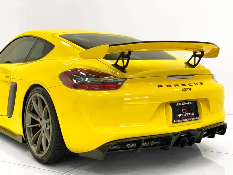 2016 Porsche Cayman GT4