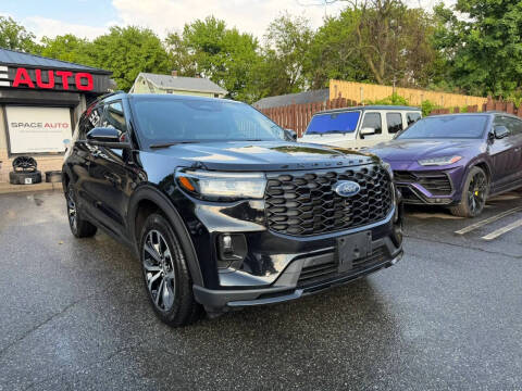 2025 Ford Explorer ST-Line
