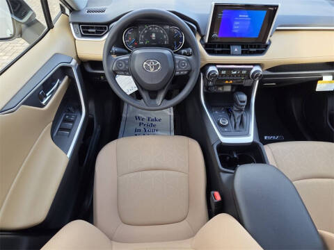 2025 Toyota RAV4 Hybrid XLE