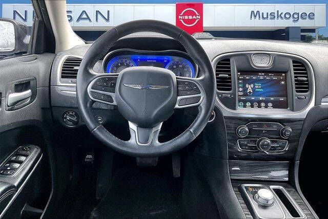 2021 Chrysler 300 Touring