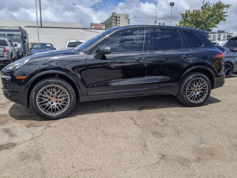 2017 Porsche Cayenne Platinum Edition