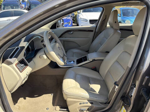 2011 Volvo XC70 T6