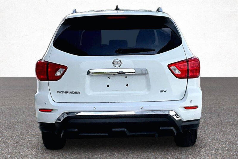 2017 Nissan Pathfinder SV