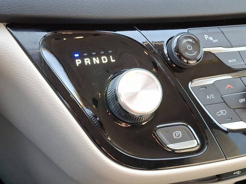 2018 Chrysler Pacifica Hybrid Touring Plus