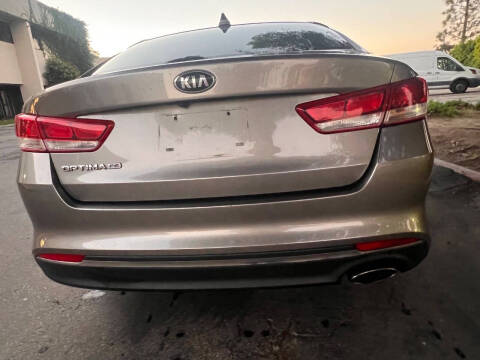 2017 Kia Optima LX