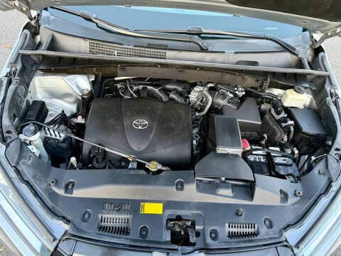 2017 Toyota Highlander