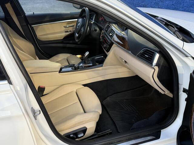 2017 BMW 3 Series 330i xDrive