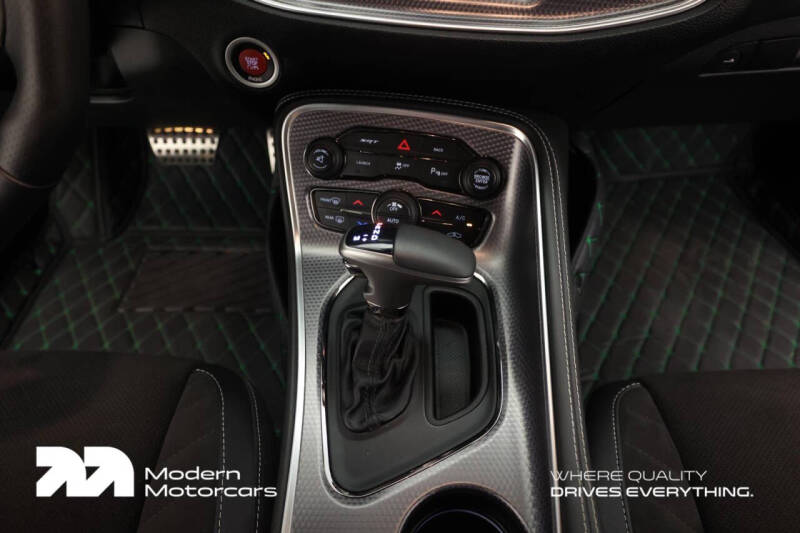 2015 Dodge Challenger SRT Hellcat