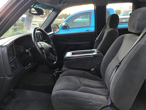 2004 Chevrolet Silverado 1500 LS