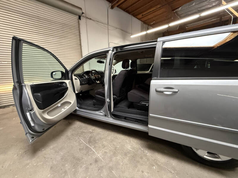 2014 Dodge Grand Caravan SE