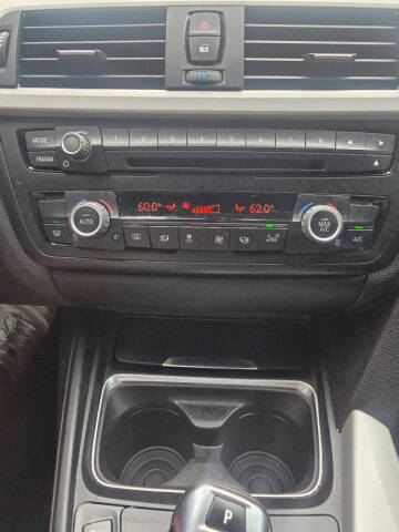 2015 BMW 3 Series 320i
