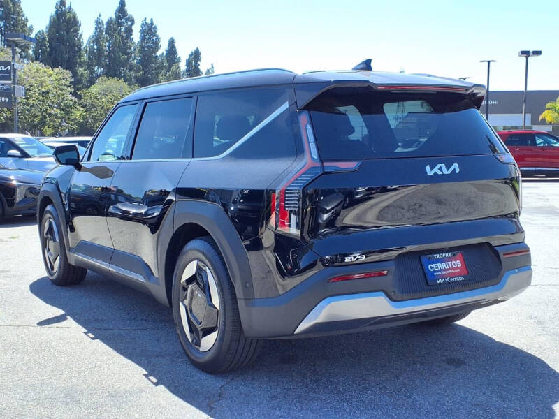 2026 Kia EV9 Wind