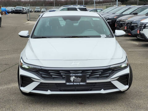 2025 Hyundai Elantra SE