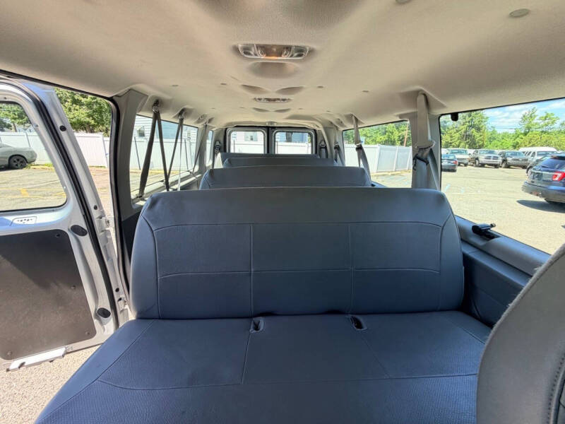 2006 Ford E-Series E-350 SD XL