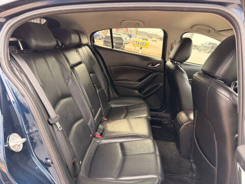 2018 Mazda MAZDA3 Touring