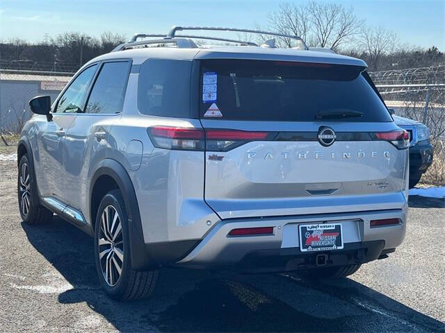 2025 Nissan Pathfinder Platinum
