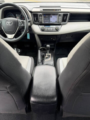 2017 Toyota RAV4 XLE