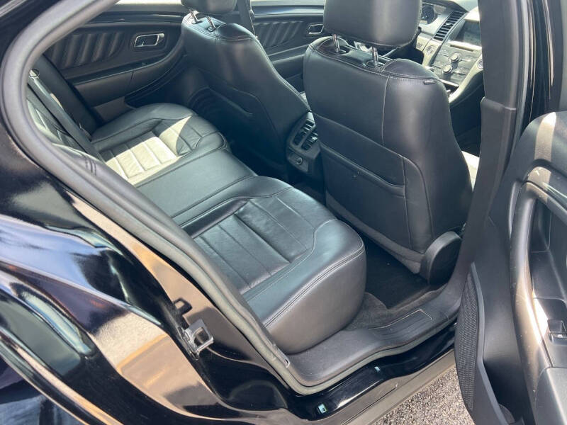 2016 Ford Taurus SHO