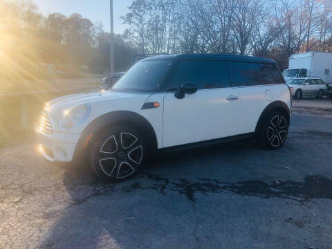 2009 MINI Cooper Clubman for sale at Monroe Auto's, LLC in Parsons TN
