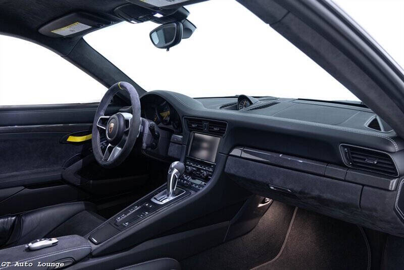 2016 Porsche 911 42
