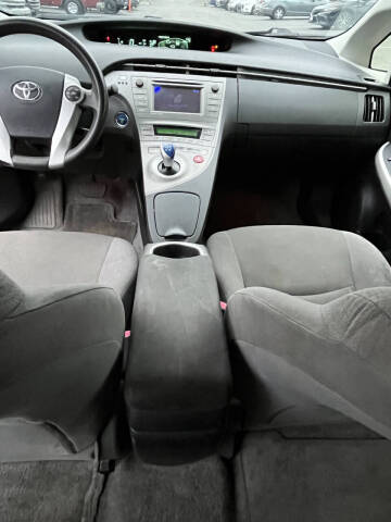2013 Toyota Prius Three