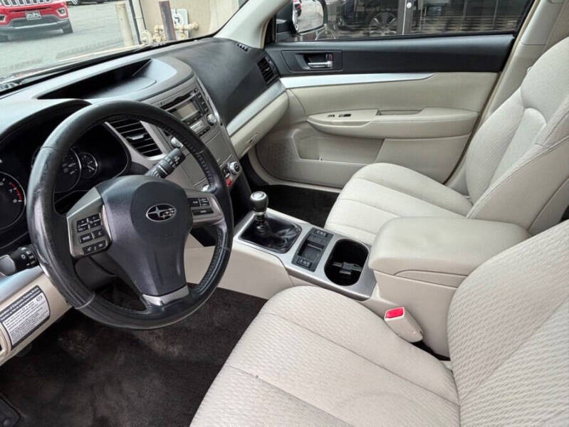 2012 Subaru Outback 2.5i Premium