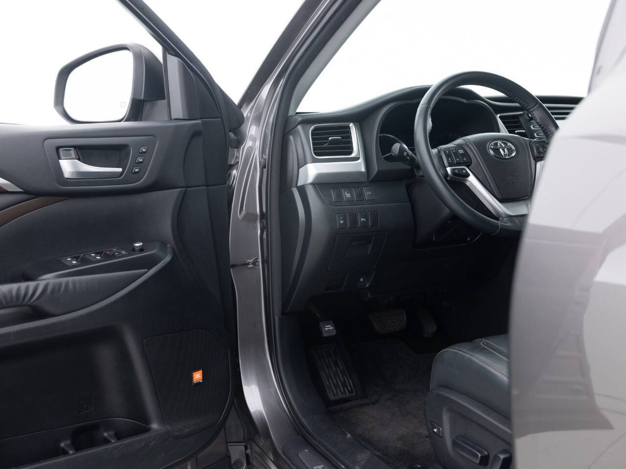 Used Car 2014 Toyota Highlander  Limited Platinum Awd 4dr Suv For Sale Under $15,000 In Coal City, Illinois