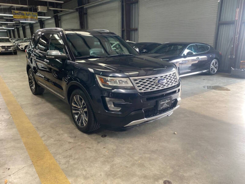 Image 3 of 2017 Ford Explorer Platinum