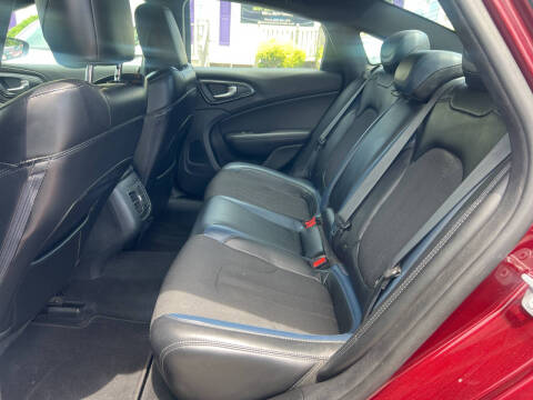 2015 Chrysler 200 S