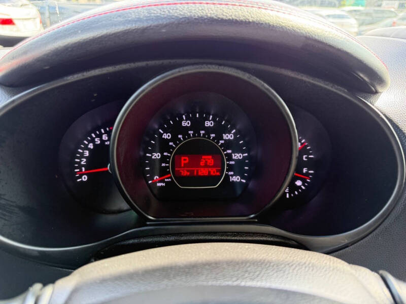 2016 Kia Soul +