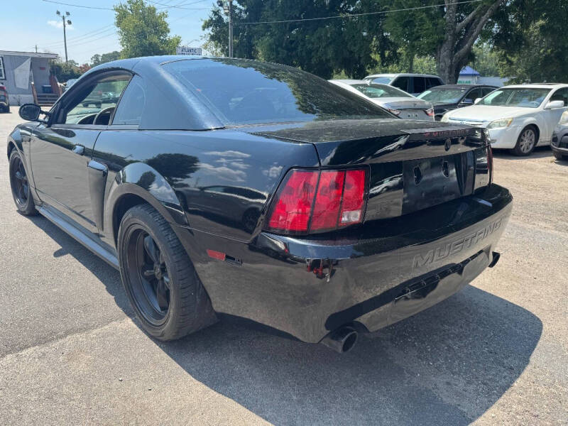2004 Ford Mustang GT Deluxe