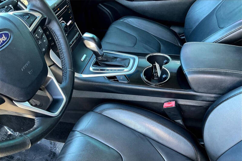 2016 Ford Edge Titanium