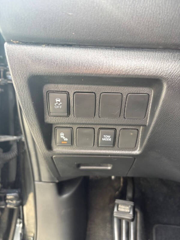 2019 Nissan Pathfinder SV